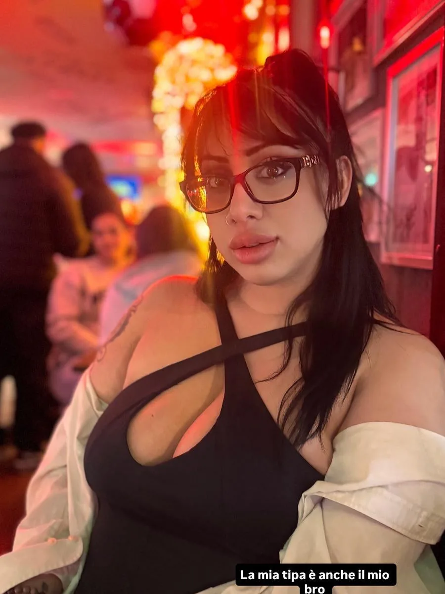 Chanel Babe, verified Telegram girl from Italy for sexting and sexchat